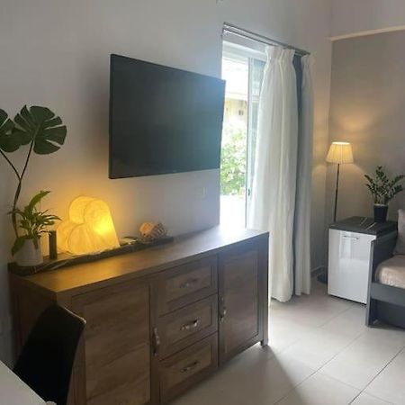 Studio In The Center, 2 Mins From The Beach Лоутраки Экстерьер фото